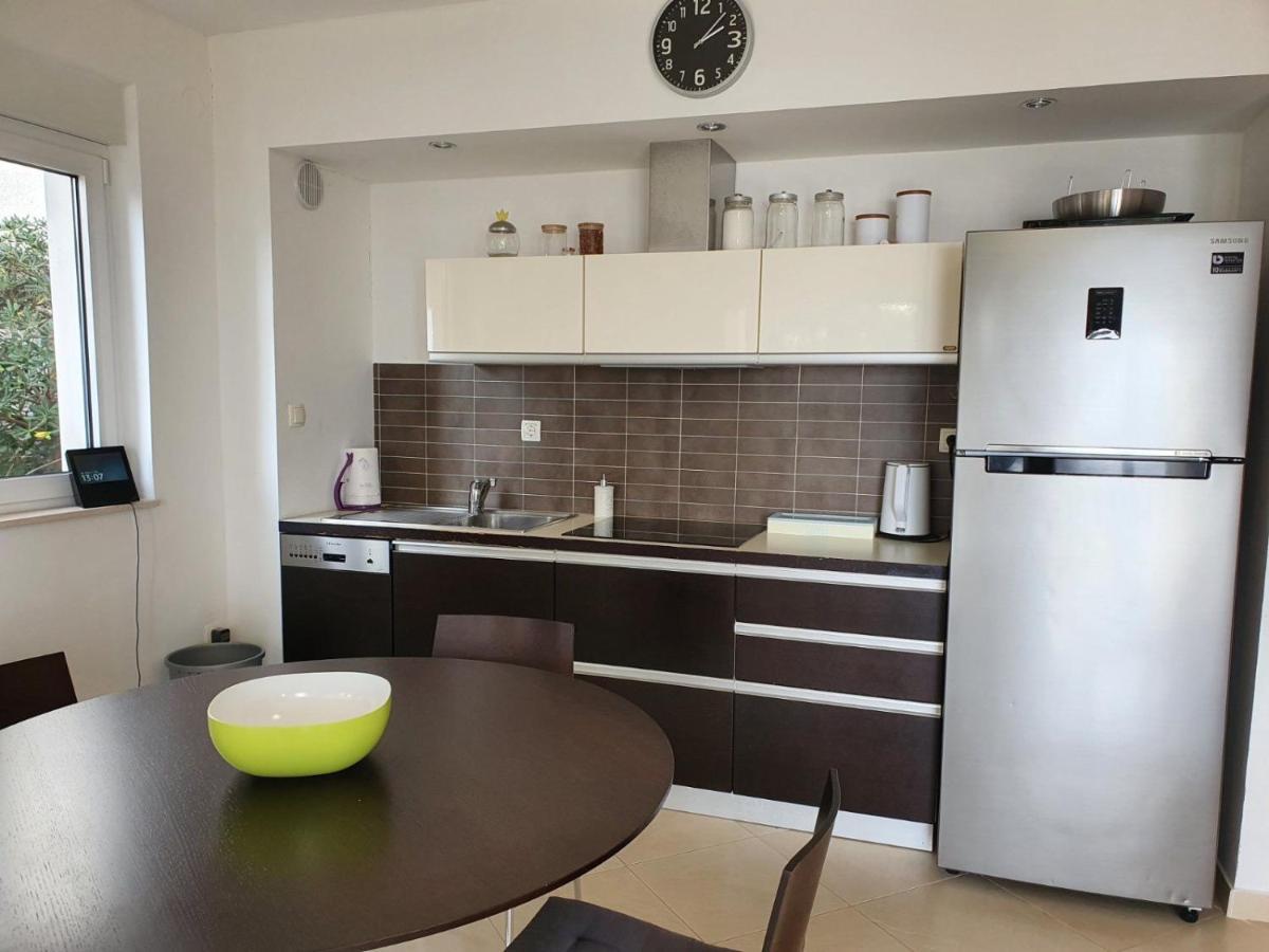 Inas Place Baška Voda المظهر الخارجي الصورة